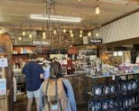 7 Alasan Mengapa Orang Suka Nongkrong di Rocky Mountain